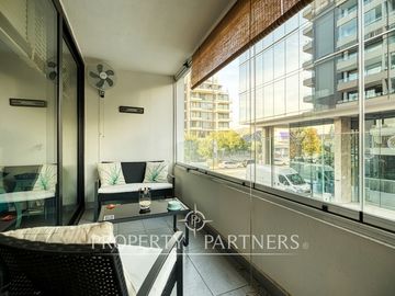 Moderno y amplio departamento de 1D 1B en sector residencial, Av. Las Condes
