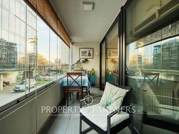Moderno y amplio departamento de 1D 1B en sector residencial, Av. Las Condes