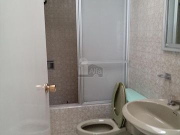 Se vende amplia casa de 4 recámaras en Cantil del Pedregal, Coyoacán