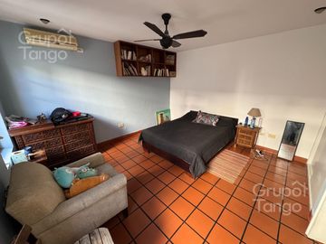 PH casa en venta Colegiales, 7 ambientes con terraza y patio por escalera