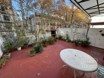 PH casa en venta Colegiales, 7 ambientes con terraza y patio por escalera