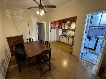 PH casa en venta Colegiales, 7 ambientes con terraza y patio por escalera