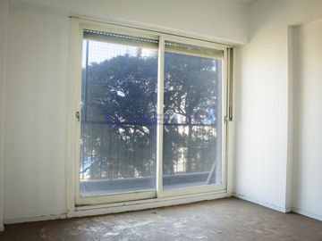 Departamento muy amplio en pleno Ramos Mejia