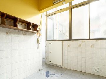 PH - VENTA - VILLA CRESPO - 2 AMBIENTES - A REFACCIONAR - PRIMER PISO POR ESCALERA