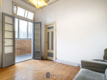 PH - VENTA - VILLA CRESPO - 2 AMBIENTES - A REFACCIONAR - PRIMER PISO POR ESCALERA