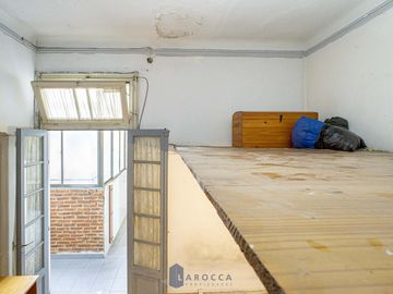 PH - VENTA - VILLA CRESPO - 2 AMBIENTES - A REFACCIONAR - PRIMER PISO POR ESCALERA