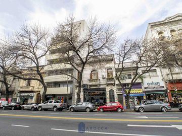 PH - VENTA - VILLA CRESPO - 2 AMBIENTES - A REFACCIONAR - PRIMER PISO POR ESCALERA