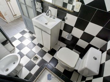PH - VENTA - VILLA CRESPO - 2 AMBIENTES - A REFACCIONAR - PRIMER PISO POR ESCALERA