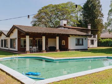 Casa en venta en Yerba Buena, Sarmiento al 1100
