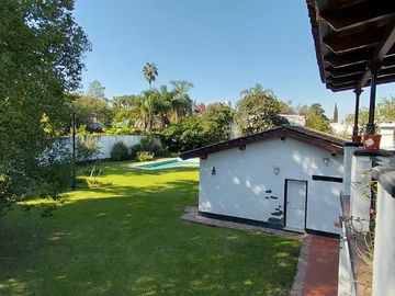 Casa en venta en Yerba Buena, Sarmiento al 1100