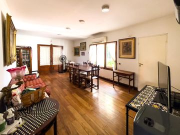 Casa en venta en Yerba Buena, Sarmiento al 1100
