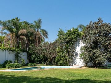 Casa en venta en Yerba Buena, Sarmiento al 1100