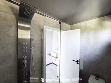 VENTA Departamento 2 amb 78m2 balcon Premium ubicado en el barrio El Mercado, Villa La Angostura