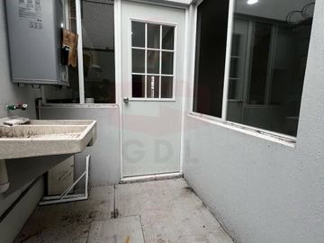 LA ARBOLEDA CASA NUEVA EQUIPADA