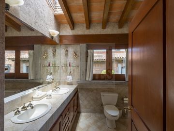 Casa en venta en Los Encinos, Estado de México