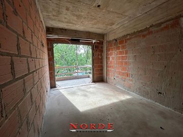 VENTA • LINIERS • 3 AMBIENTES • BALCÓN  • A ESTRENAR