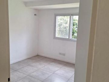 Casa en venta - 3 Dormitorios 3 Baños - Benavidez