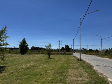 CASA EN VENTA EN B° LOS CEDROS III, PLOTTIER