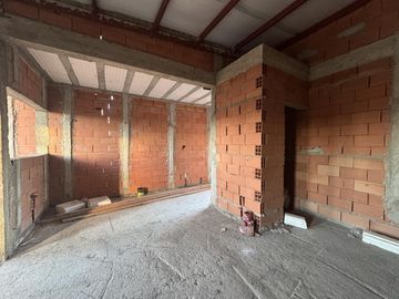 CASA EN VENTA EN B° LOS CEDROS III, PLOTTIER