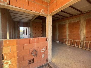 CASA EN VENTA EN B° LOS CEDROS III, PLOTTIER