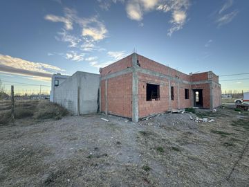 CASA EN VENTA EN B° LOS CEDROS III, PLOTTIER