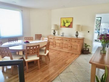¡Como Nueva! Casa con Jardín Privado en Zona Esmeralda