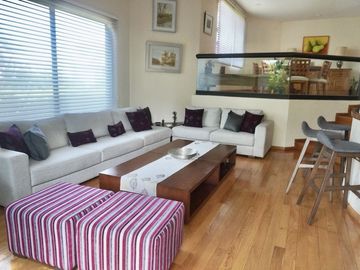 ¡Como Nueva! Casa con Jardín Privado en Zona Esmeralda