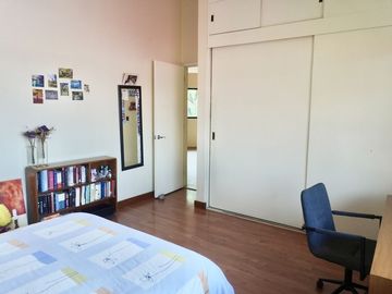 ¡Como Nueva! Casa con Jardín Privado en Zona Esmeralda