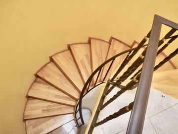 ¡Como Nueva! Casa con Jardín Privado en Zona Esmeralda