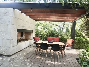 ¡Como Nueva! Casa con Jardín Privado en Zona Esmeralda