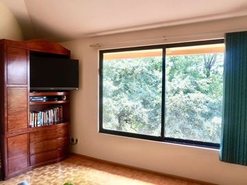 ¡Como Nueva! Casa con Jardín Privado en Zona Esmeralda