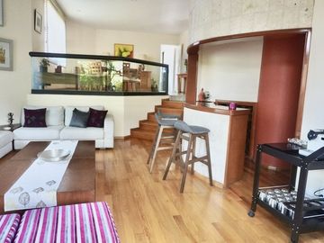 ¡Como Nueva! Casa con Jardín Privado en Zona Esmeralda