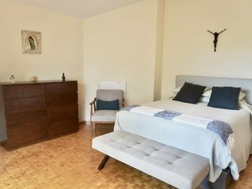 ¡Como Nueva! Casa con Jardín Privado en Zona Esmeralda