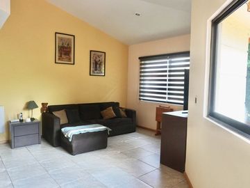 ¡Como Nueva! Casa con Jardín Privado en Zona Esmeralda