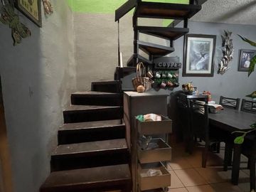 SE VENDE casa dos pisos con ampliaciones en El Campanario Mexicali