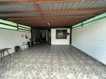 SE VENDE casa dos pisos con ampliaciones en El Campanario Mexicali