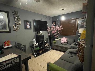 SE VENDE casa dos pisos con ampliaciones en El Campanario Mexicali