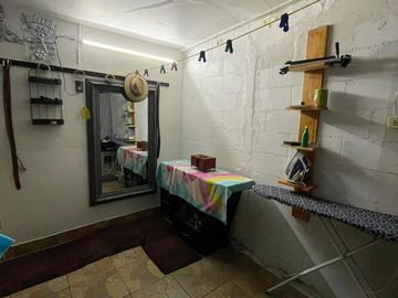 SE VENDE casa dos pisos con ampliaciones en El Campanario Mexicali