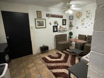 SE VENDE casa dos pisos con ampliaciones en El Campanario Mexicali