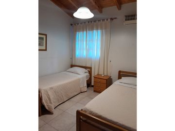 REALTYPLUS VENDE EXCELENTE CASA EN 6° SECCIÓN, CIUDAD,MZA