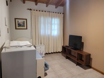 REALTYPLUS VENDE EXCELENTE CASA EN 6° SECCIÓN, CIUDAD,MZA