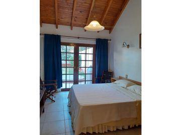 REALTYPLUS VENDE EXCELENTE CASA EN 6° SECCIÓN, CIUDAD,MZA