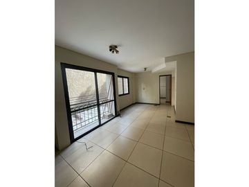RealtyPlus Vende Departamento en Av San Martin
