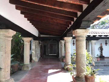 SE VENDE AL NORTE, COL. RANCHO CORTES, CUERNAVACA, MOR.