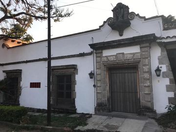 SE VENDE AL NORTE, COL. RANCHO CORTES, CUERNAVACA, MOR.