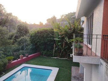 CASA EN RENTA AMUEBLADA CERCA DE AV. COMPOSITORES