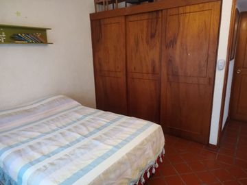 CASA EN RENTA AMUEBLADA CERCA DE AV. COMPOSITORES
