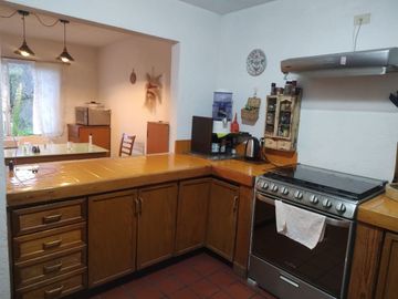 CASA EN RENTA AMUEBLADA CERCA DE AV. COMPOSITORES