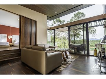 CABAÑA EN VENTA EN GUATAPÉ,ANTIOQUIA
