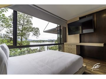 CABAÑA EN VENTA EN GUATAPÉ,ANTIOQUIA